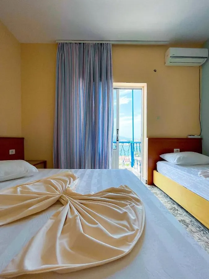 Hostel Andrey Σαράντα