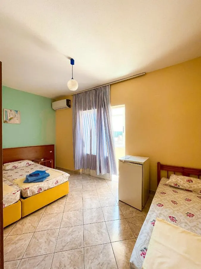 Hostel Andrey Σαράντα 0*,  Αλβανία